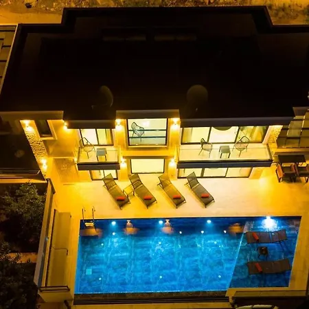 Moonset Kalkan קס