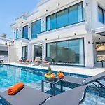 Willa Moonset Kalkan