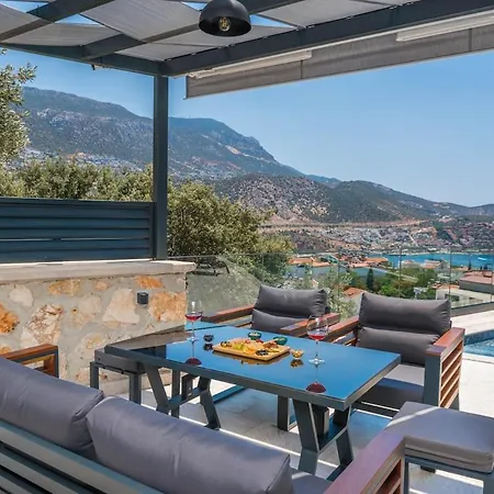 Willa Moonset Kalkan