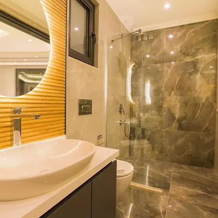 Moonset Kalkan וילה