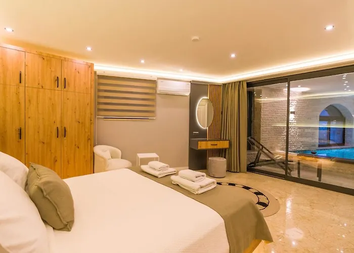 Moonset Kalkan Κας