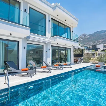 Moonset Kalkan